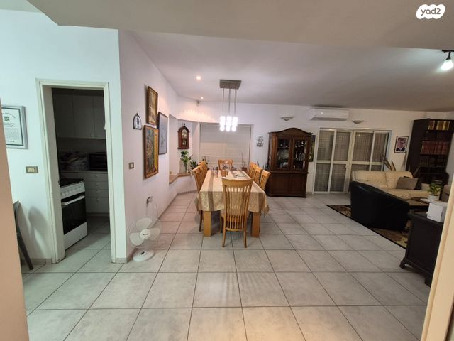 בית פרטי/ קוטג', הבריגדה, אבני חן, רחובות