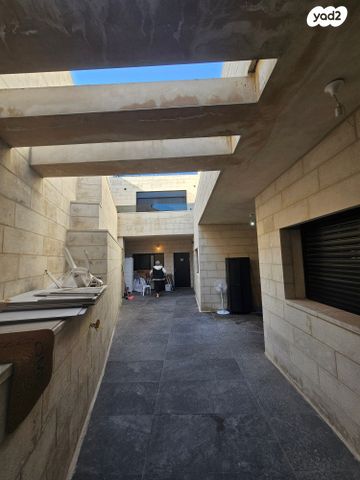 דירה, הר שמואל, גבעת זאב