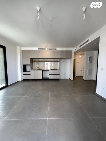 דירה, הכינור 3, הרצליה