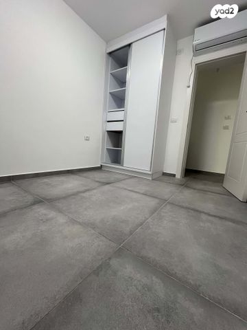 מרתף/ פרטר, קרית אליהו גולומב, רעננה