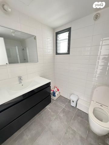 דירה, נווה גן, רמת השרון