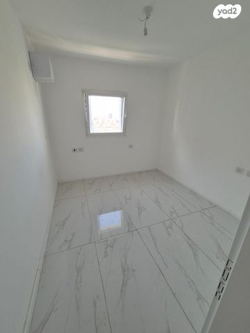 דירה, החשמונאים 51, בת ים