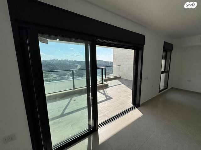 דירה, הרב ישראל גרוסמן, בית שמש