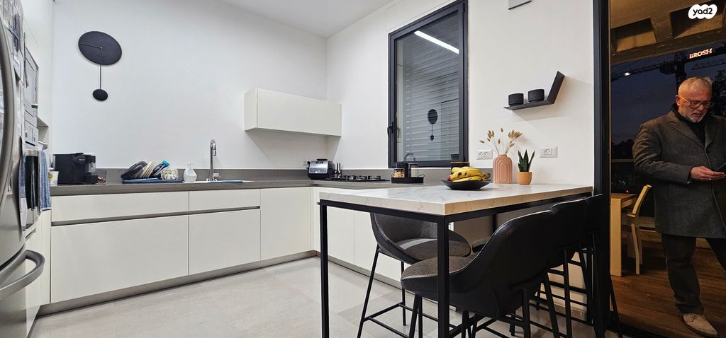 דירה, שדרות ביאליק, רמת השרון