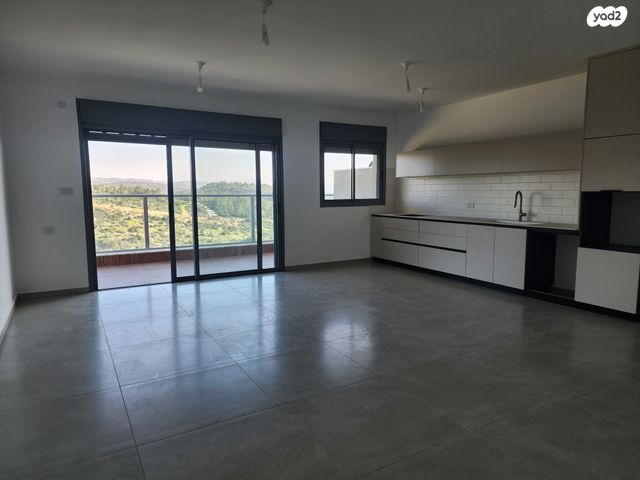 דירה, בצוותא, חריש