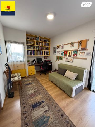 גג/ פנטהאוז, האירוסים, רמת סמל, נס ציונה