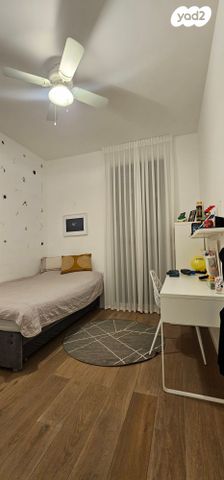 דירה, שדרות ביאליק, רמת השרון