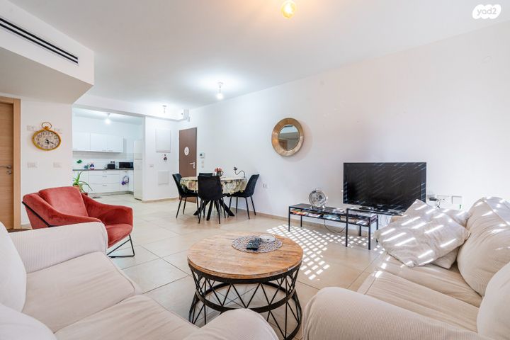 דירה, שוהם 76, אבני חן, חריש