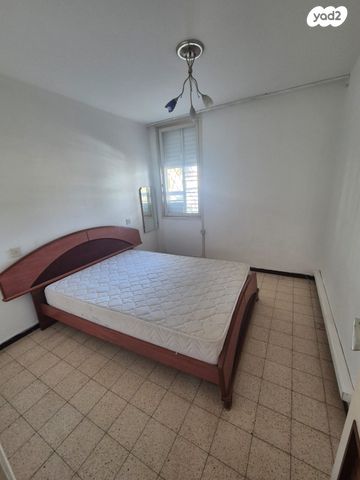 דירה, הנרייטה סולד, רמת יוסף, בת ים