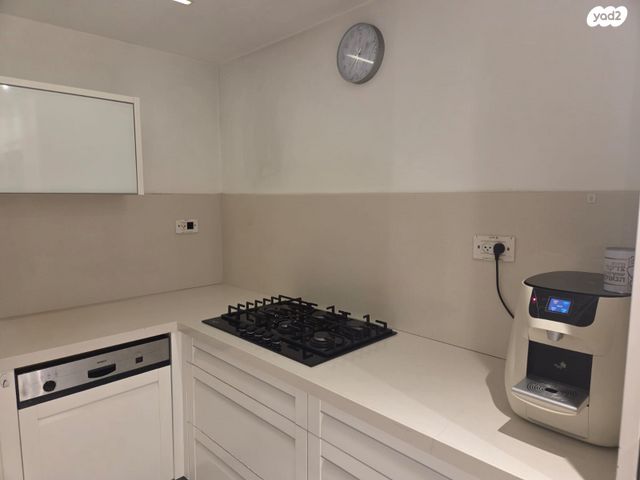 גג/ פנטהאוז, ביכורי ענבים 25, ברנע, אשקלון