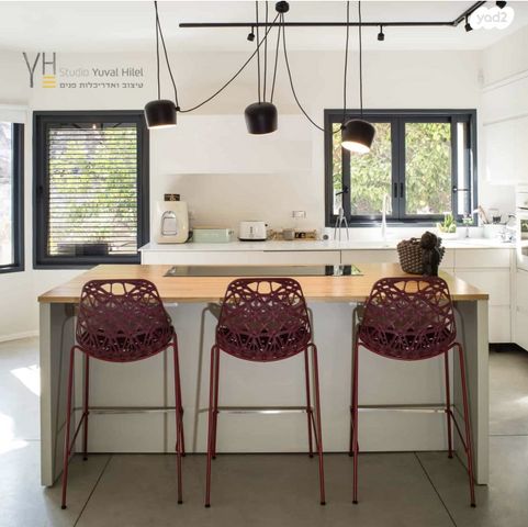 דו משפחתי, כפר סבא