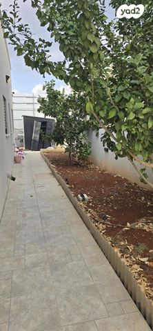 יחידת דיור, פוריה כפר עבודה