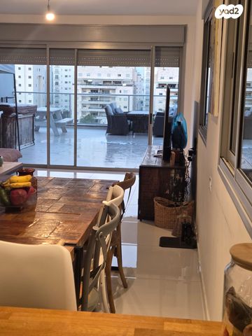 גג/ פנטהאוז, ביכורי ענבים 25, ברנע, אשקלון