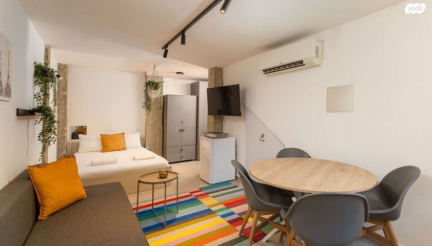 סטודיו/ לופט, תל אביב יפו