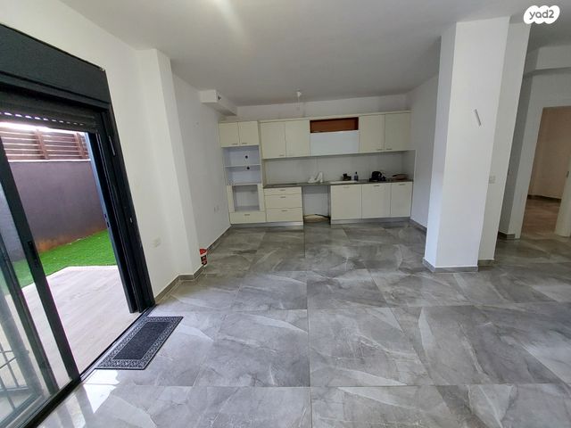 דירת גן, יורדי הסירה, רובע ב', אשדוד