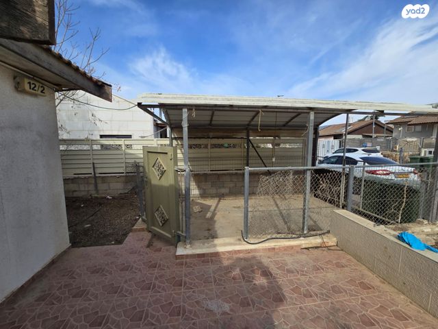 דו משפחתי, צאלים, גבים, ערד