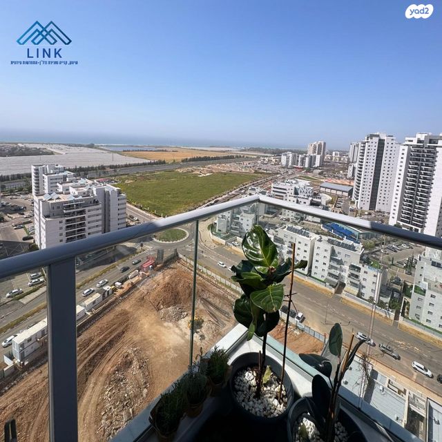 דירה, שרת, שז"ר / דקר, טירת כרמל