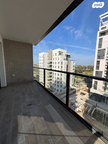 דירה, הכינור 3, הרצליה