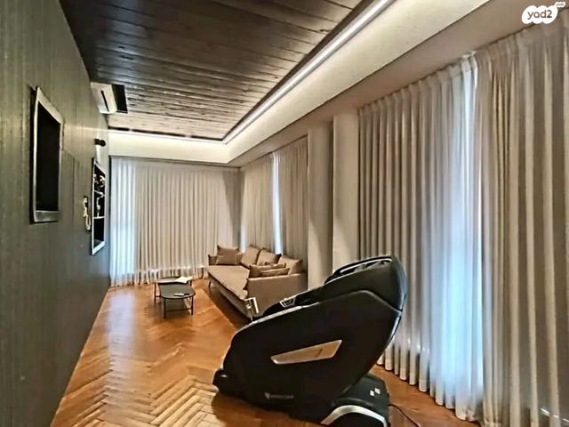 גג/ פנטהאוז, שושנה דמארי, קרית אילון, חולון