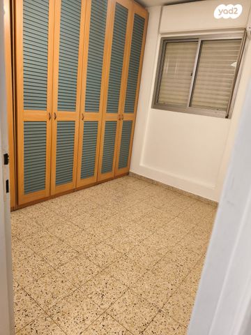 דירה, שדרות רוברט סולד, קרית ים  א', קרית ים