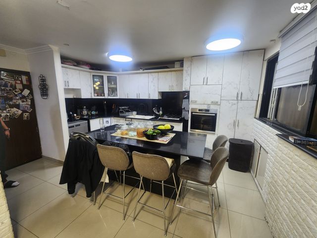 גיורא יוספטל 