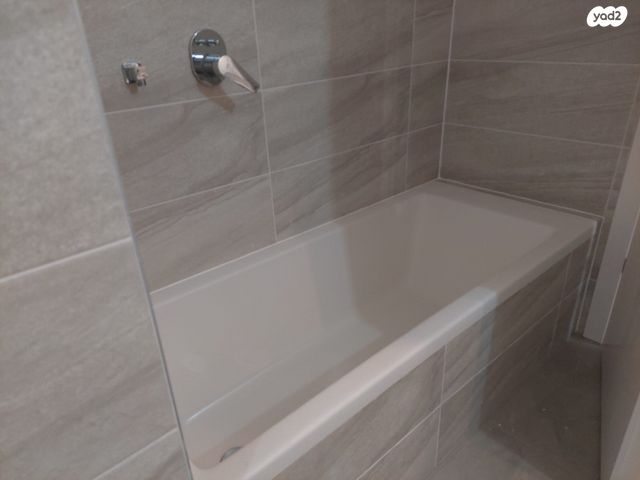 דירה, נעמי שמר, דרום חדש, פארק הים, בת ים