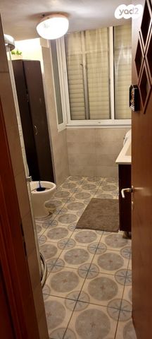 דירה, י"א באדר 6, מרכז, קרית עבודה, חולון