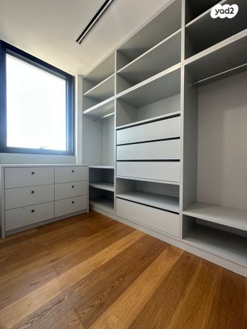 גג/ פנטהאוז, ליאונרדו דה וינצ'י, תל אביב יפו