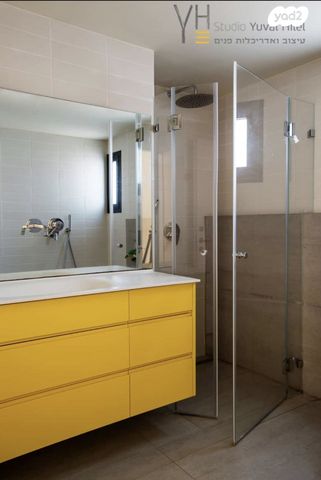 דו משפחתי, שיכוני מזרחי, כפר סבא