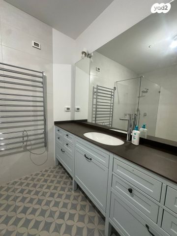 גג/ פנטהאוז, ליאונרדו דה וינצ'י, תל אביב יפו