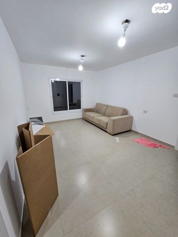 דירת גן, עופרה, קרית יערים, גבעת זאב