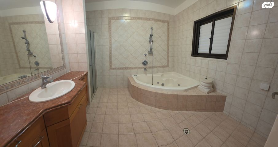 דירה, בן ציון צוויק, כפר גנים ב, פתח תקווה