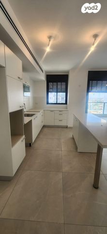 דירה, הוד השרון