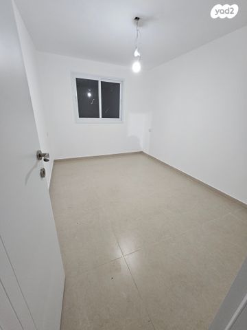 דירת גן, עופרה, קרית יערים, גבעת זאב