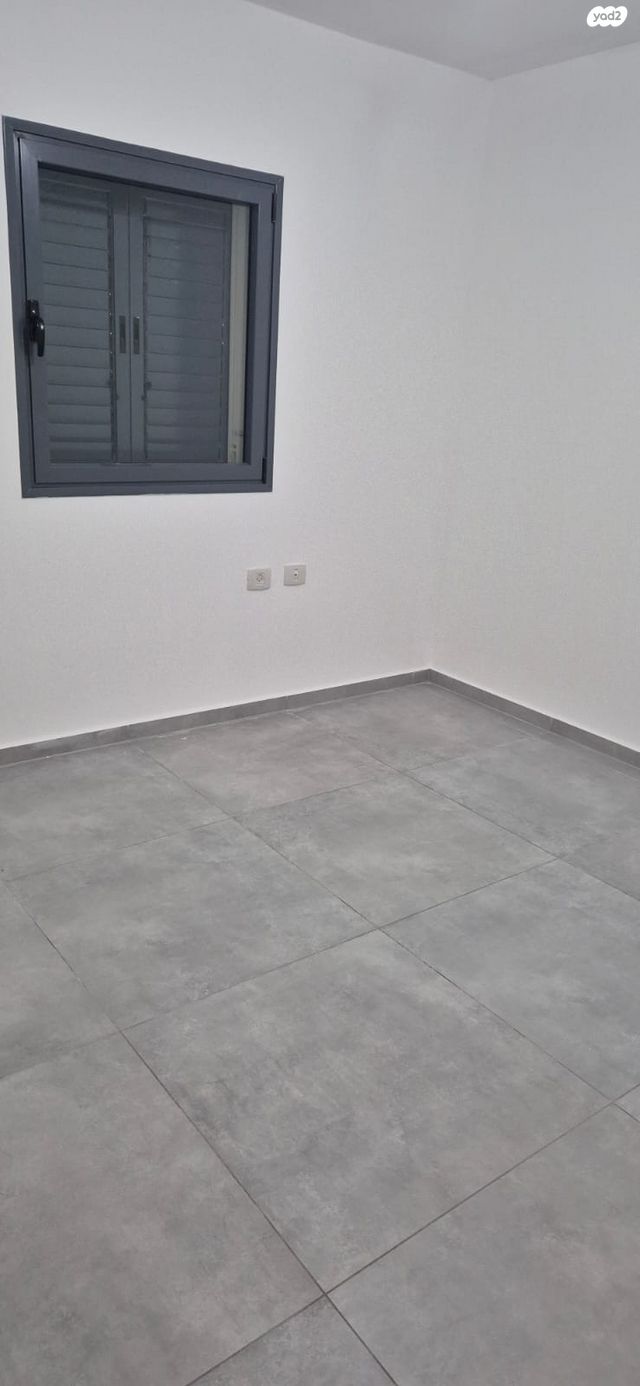 דירה, יצחק שמיר, עפולה