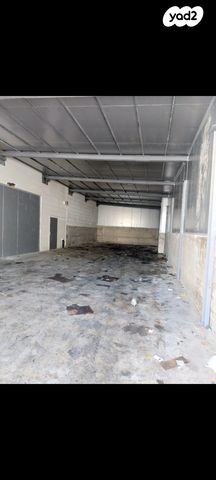 מבני תעשיה, מפעלי נחם הר טוב