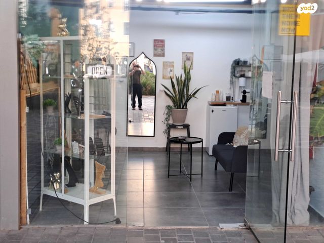 חנויות/ שטח מסחרי, ליבת העיר, יהוד מונוסון