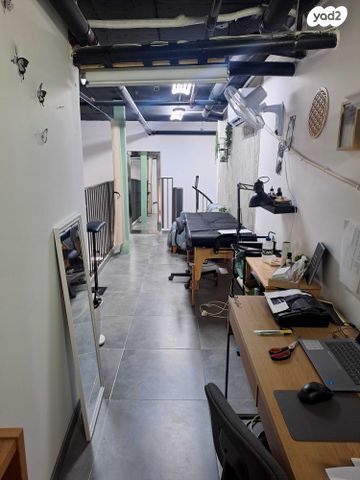 חנויות/ שטח מסחרי, ליבת העיר, יהוד מונוסון