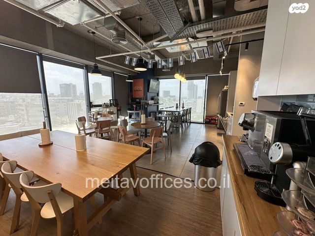 משרדים, הארבעה 28, גני שרונה, קרית הממשלה, תל אביב יפו