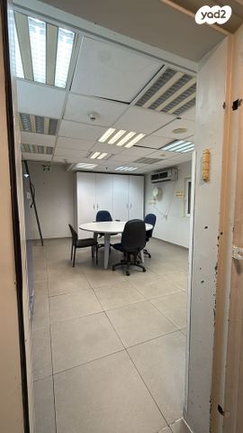 אולמות, נתניה