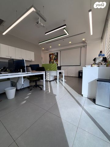 משרדים, עפולה