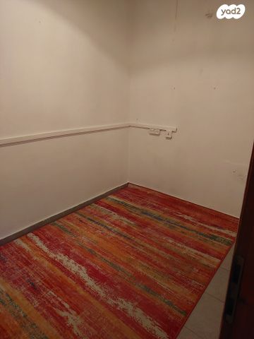 חנויות/ שטח מסחרי, טרומפלדור, אגרובנק, חולון