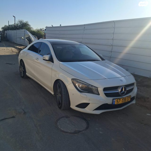 מודעת רכב מרצדס-בנץ CLA