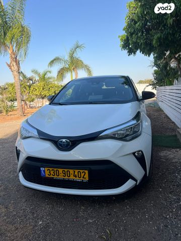 מודעת רכב טויוטה C-HR