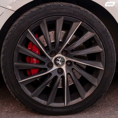 אלפא רומיאו ג'ולייטה