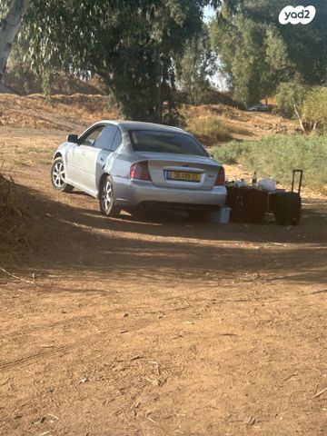 סובארו B4/לגאסי