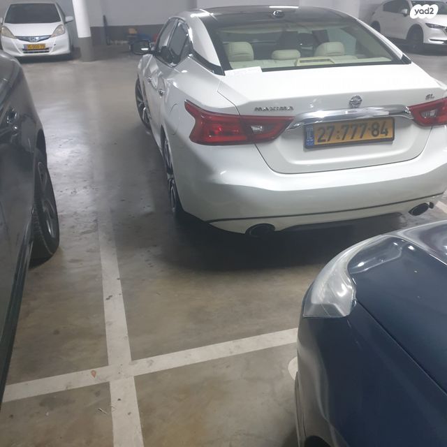 ניסאן מקסימה