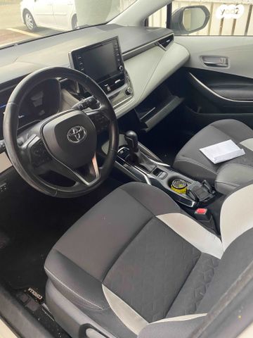 טויוטה קורולה