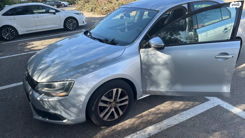 מודעת רכב פולקסווגן ג'טה