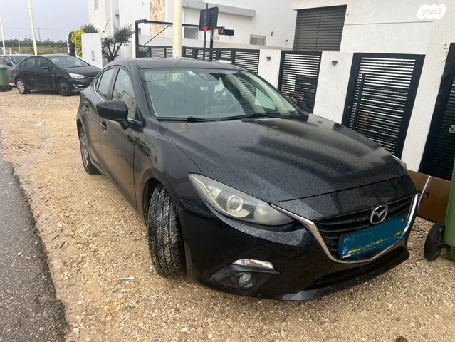 מודעת רכב מאזדה 3